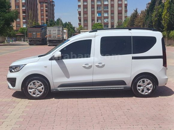 ARACIM ABDULKADİR ASLANA OPSİYONLUDUR Sahibinden Renault Express Combi 1.5 BlueDCI Touch 2023 Model