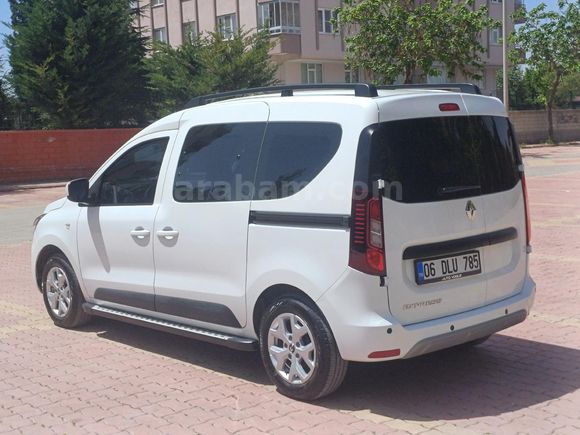 ARACIM ABDULKADİR ASLANA OPSİYONLUDUR Sahibinden Renault Express Combi 1.5 BlueDCI Touch 2023 Model