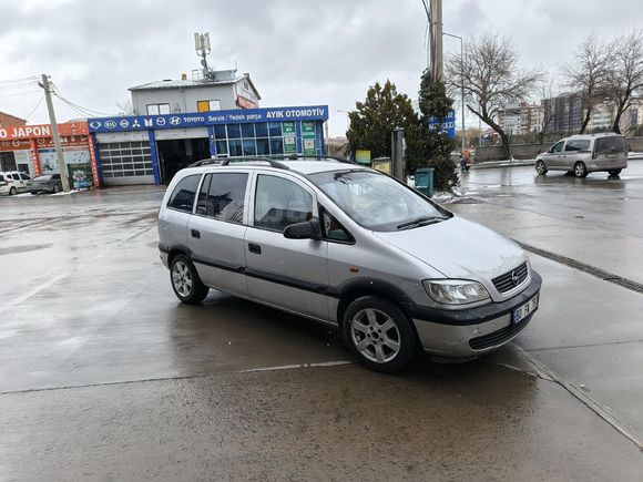 Sahibinden Opel Zafira 1.6 GL 2000 Model