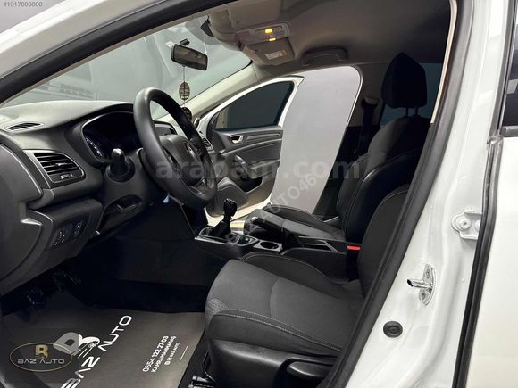 BAZ AUTODAN BOYASIZ HATASIZ 2019 RENAULT MEGANE 1.6 JOY
