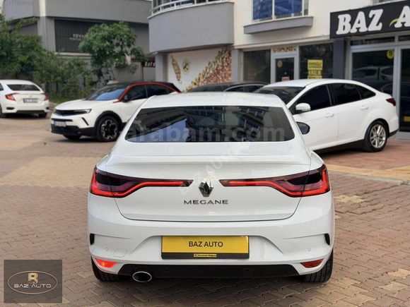 BAZ AUTODAN BOYASIZ HATASIZ 2019 RENAULT MEGANE 1.6 JOY