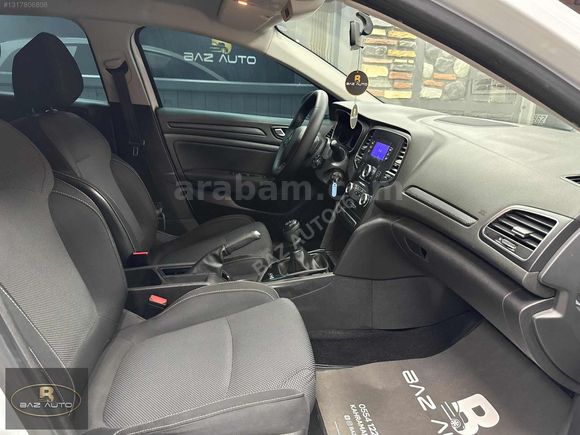 BAZ AUTODAN BOYASIZ HATASIZ 2019 RENAULT MEGANE 1.6 JOY