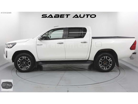 Galeriden Toyota Hilux 2.4 D-4D 4x4 Adventure 2020 Model Van