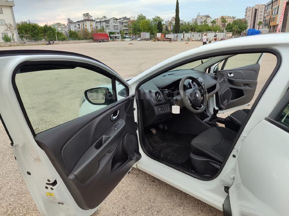KOTA MOTORS / RENAULT CLIO 1.5 DCI JOY