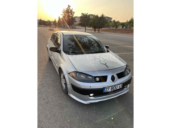 Sahibinden Renault Megane 1.5 dCi Dynamique 2005 Model  357.000 km Gri (Gümüş)