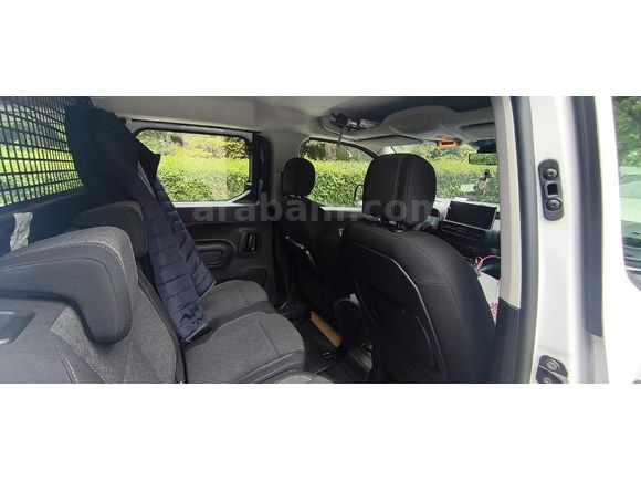 Sahibinden Opel Combo 1.5 CDTI Essential 2025 Model  9.260 km Beyaz