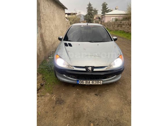 Sahibinden Peugeot 206 1.4 X-Design 2006 Model  272000 km  ESKİ TARİHLİ