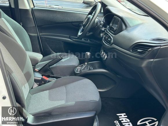 HARMAN'DAN_GENİŞ EKRAN+2022 EGEA EASY ÇELİK JANTLI_129.000 KM'DE