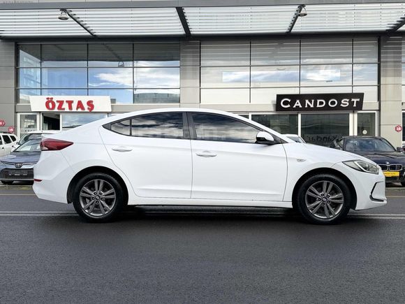 CANDOST AUTO'DAN HATASIZ BOYASIZ TRAMERSİZ ELENTRA