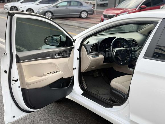 CANDOST AUTO'DAN HATASIZ BOYASIZ TRAMERSİZ ELENTRA