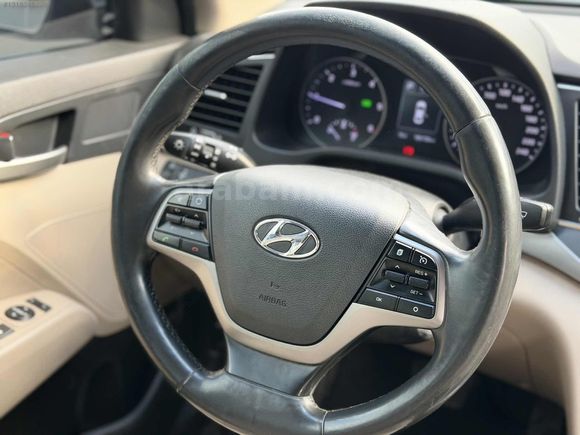 CANDOST AUTO'DAN HATASIZ BOYASIZ TRAMERSİZ ELENTRA