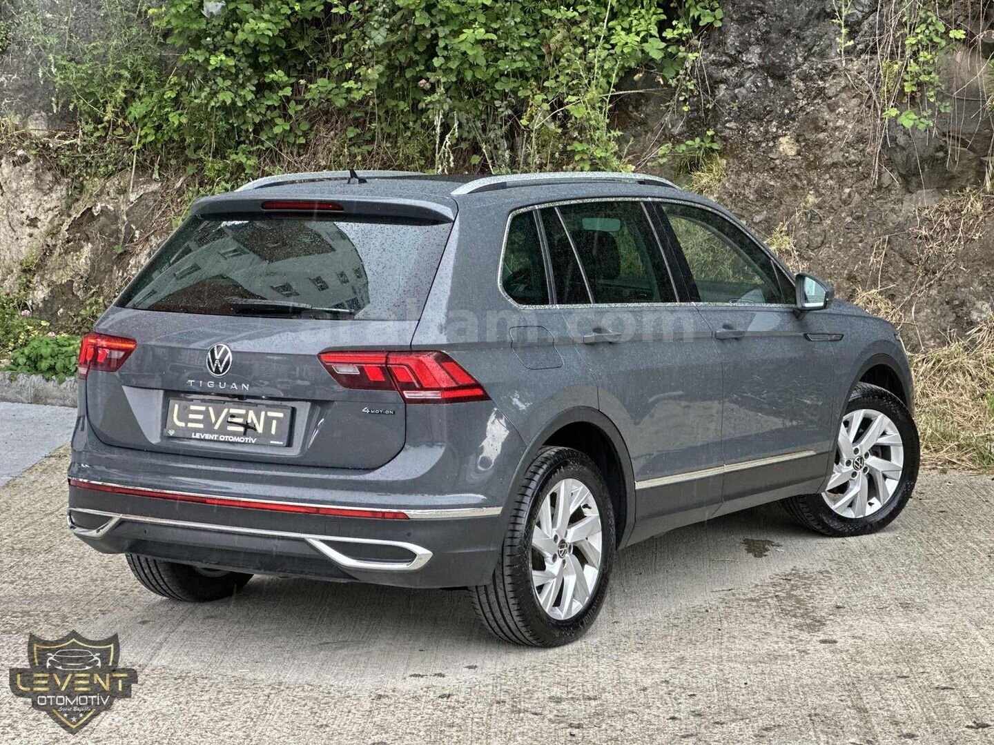 Galeriden Volkswagen Tiguan 2.0 TDI Elegance 2020 Model Giresun 77.000 km Gri 2