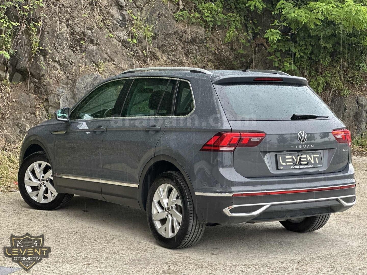 Galeriden Volkswagen Tiguan 2.0 TDI Elegance 2020 Model Giresun 77.000 km Gri 4