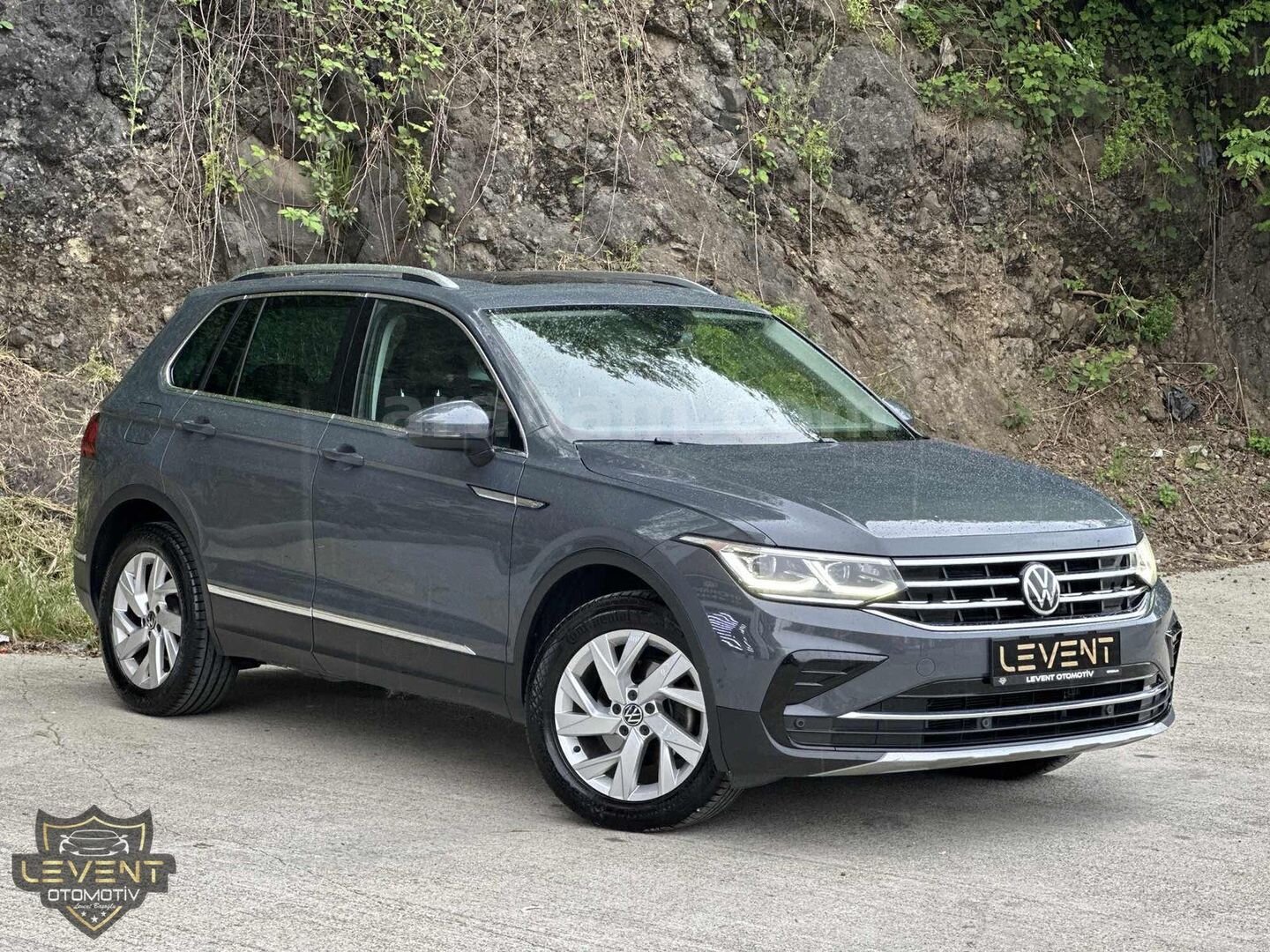 Galeriden Volkswagen Tiguan 2.0 TDI Elegance 2020 Model Giresun 77.000 km Gri 7