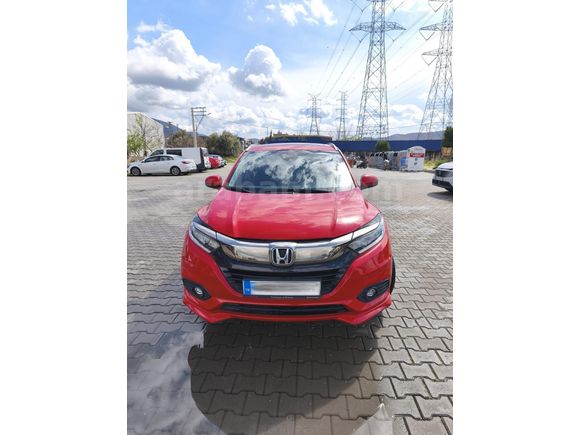 Sahibinden Honda HR-V 1.5 i-VTEC Executive 2020 Model  49.000 km Kırmızı