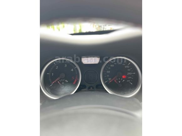 73 FAVORİYE ÖZEL TEK RAKAM MEGAN 2  260.000 ORJİNAL KM 1.5 DCI   
