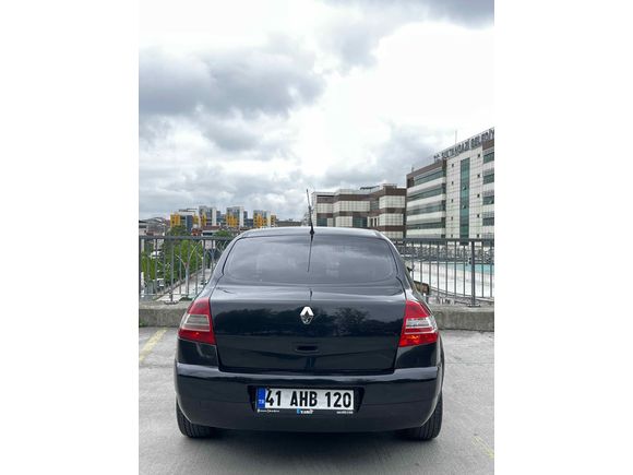 73 FAVORİYE ÖZEL TEK RAKAM MEGAN 2  260.000 ORJİNAL KM 1.5 DCI   