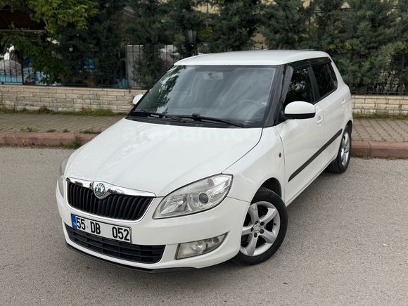 Sahibinden Skoda Fabia 1.4 Ambiente Dynamic 2011 Model 