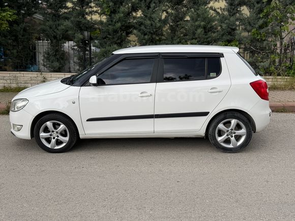 Sahibinden Skoda Fabia 1.4 Ambiente Dynamic 2011 Model 