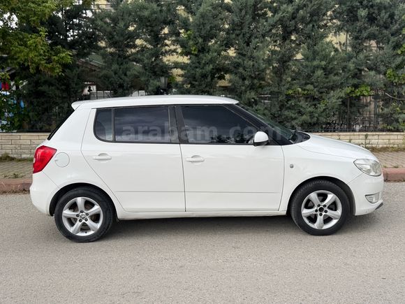 Sahibinden Skoda Fabia 1.4 Ambiente Dynamic 2011 Model 