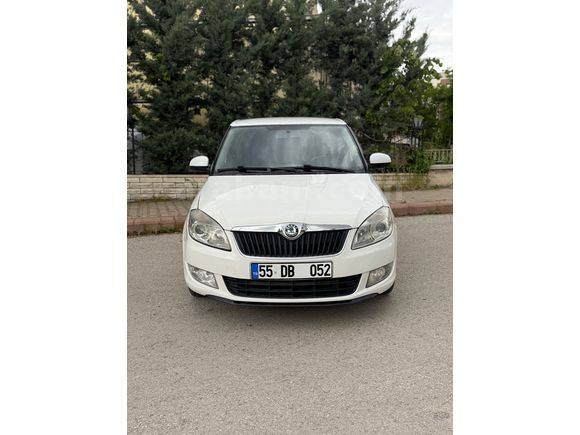 Sahibinden Skoda Fabia 1.4 Ambiente Dynamic 2011 Model 
