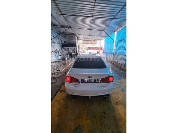 Sahibinden Honda Civic 1.6 Elegance 2009 Model  243.000 km Beyaz