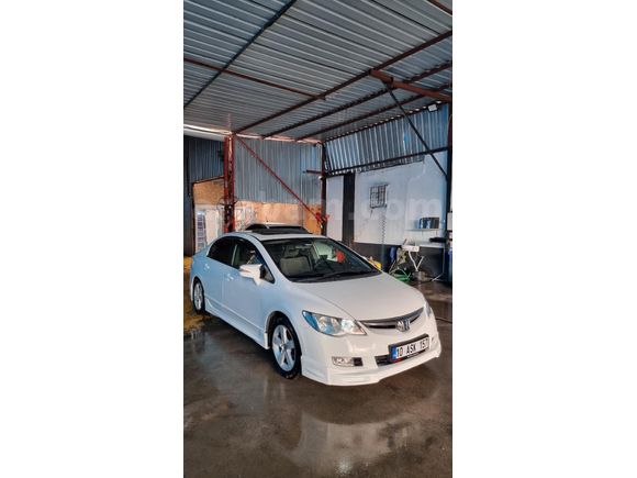 Sahibinden Honda Civic 1.6 Elegance 2009 Model  243.000 km Beyaz