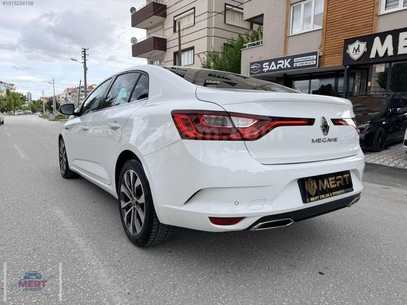 İLK EL HATASIZ 2021 MAKYAJLI 1.5 DCI EDC ICON DÜŞÜK KM