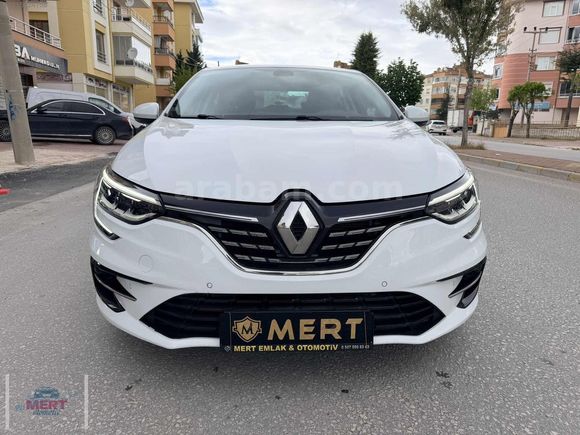 İLK EL HATASIZ 2021 MAKYAJLI 1.5 DCI EDC ICON DÜŞÜK KM