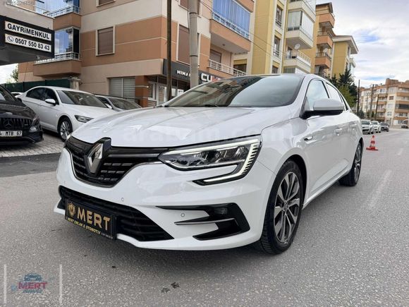 İLK EL HATASIZ 2021 MAKYAJLI 1.5 DCI EDC ICON DÜŞÜK KM