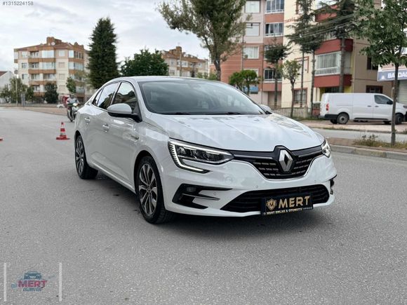 İLK EL HATASIZ 2021 MAKYAJLI 1.5 DCI EDC ICON DÜŞÜK KM