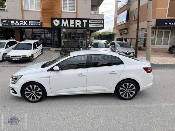 İLK EL HATASIZ 2021 MAKYAJLI 1.5 DCI EDC ICON DÜŞÜK KM