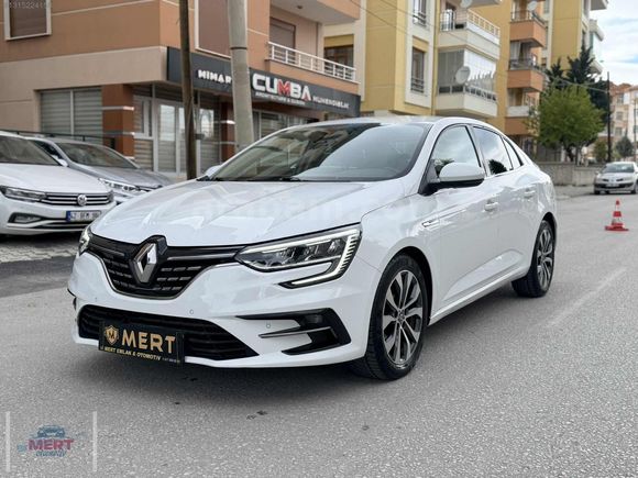İLK EL HATASIZ 2021 MAKYAJLI 1.5 DCI EDC ICON DÜŞÜK KM