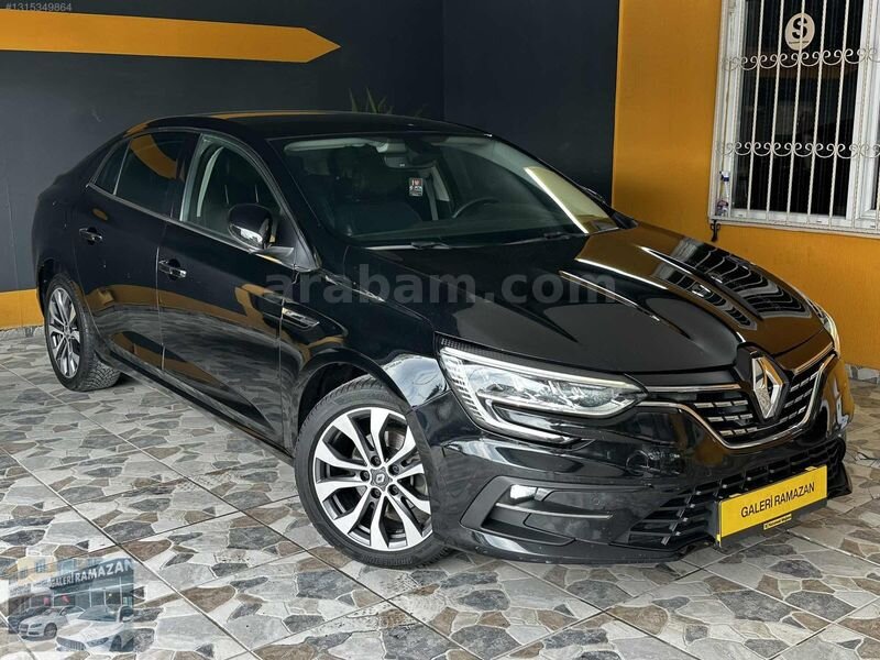 Galeriden Renault Megane 1.5 Blue DCI Icon 2022 Model İstanbul 127.000 km Siyah