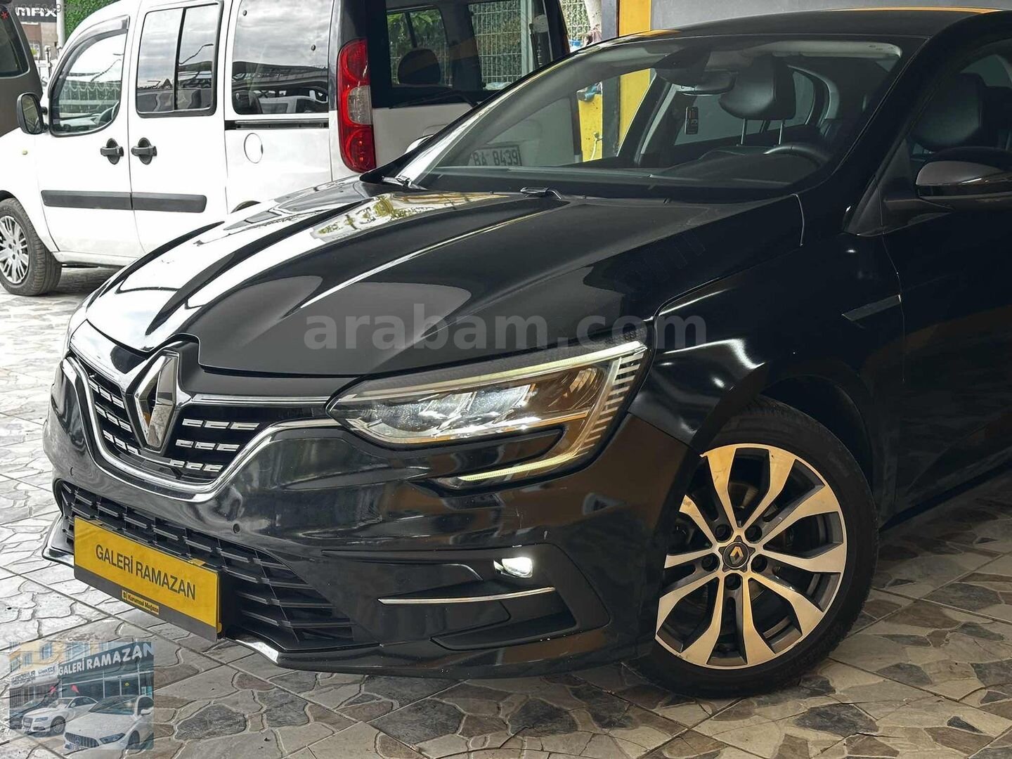 Galeriden Renault Megane 1.5 Blue DCI Icon 2022 Model İstanbul 127.000 km Siyah 6