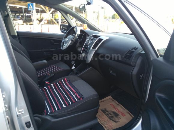 Sahibinden Kia Venga 1.4 CRDi Active 2011 Model