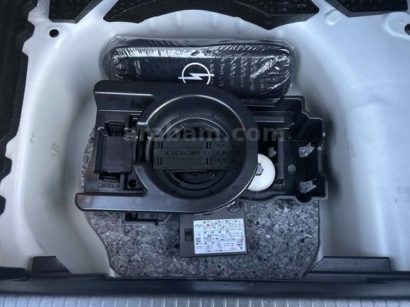 2023 CORSA OTOMATİK 30.BİN KM (ÇİFT RENK)