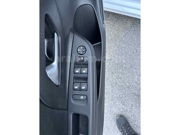 2023 CORSA OTOMATİK 30.BİN KM (ÇİFT RENK)