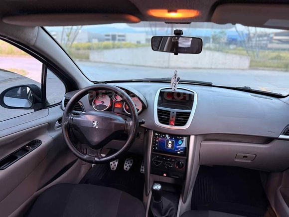 Sahibinden Peugeot 207 1.4 HDi Trendy 2007 Model 