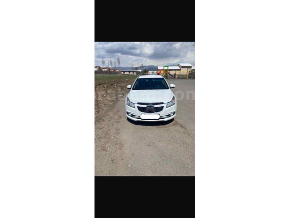 Sahibinden Chevrolet Cruze 1.6 Sport 2013 Model Erzurum 106.000 km Beyaz