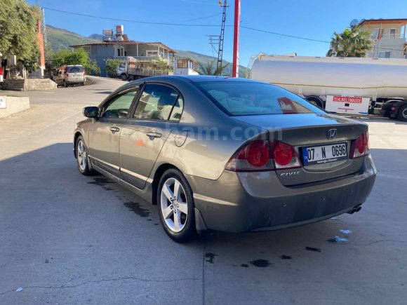 Sahibinden Honda Civic 1.6i VTEC Elegance 2008 Model 