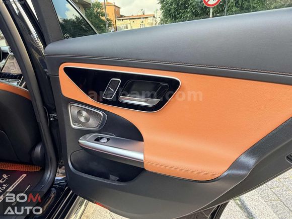 Bom Auto'2024 20.000KM AMG HASAR KAYITSIZ 19 JANT SİYAH/TABA..!!