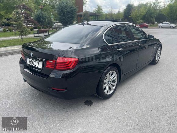 MUTLUDAN BOYASIZ HATASIZ BMW 520d PREMİUM
