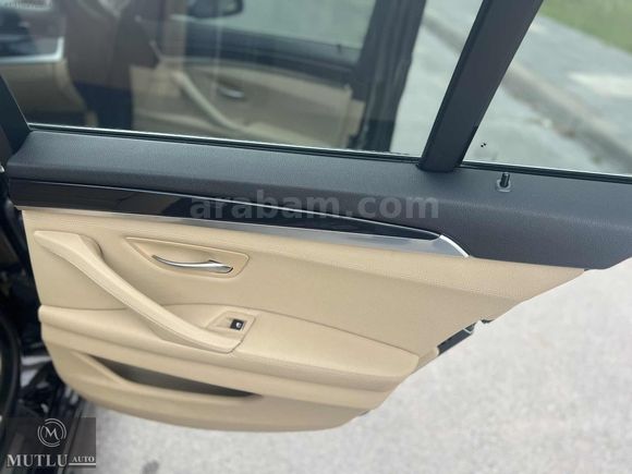 MUTLUDAN BOYASIZ HATASIZ BMW 520d PREMİUM
