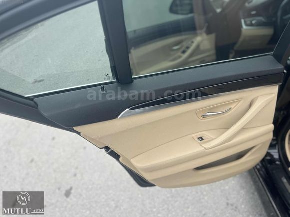 MUTLUDAN BOYASIZ HATASIZ BMW 520d PREMİUM
