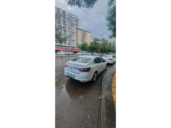 Sahibinden Renault Megane 1.5 Blue DCI Icon 2020 Model