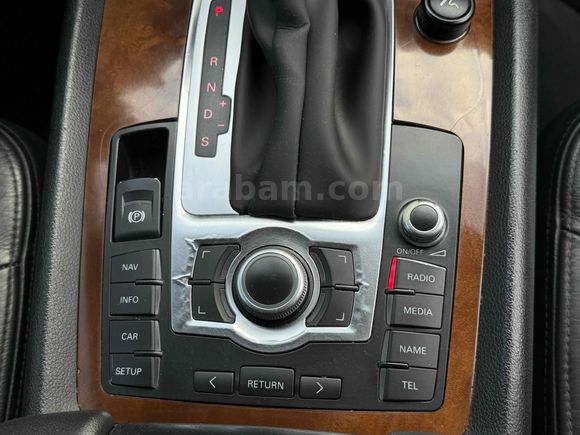 AĞAÇDELEN-2008 CAM TAVANLI BANKIMLI AUDİ Q7 S-LİNE QUATTRO