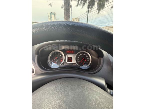 Sahibinden Renault Clio 1.2 Expression 2010 Model 