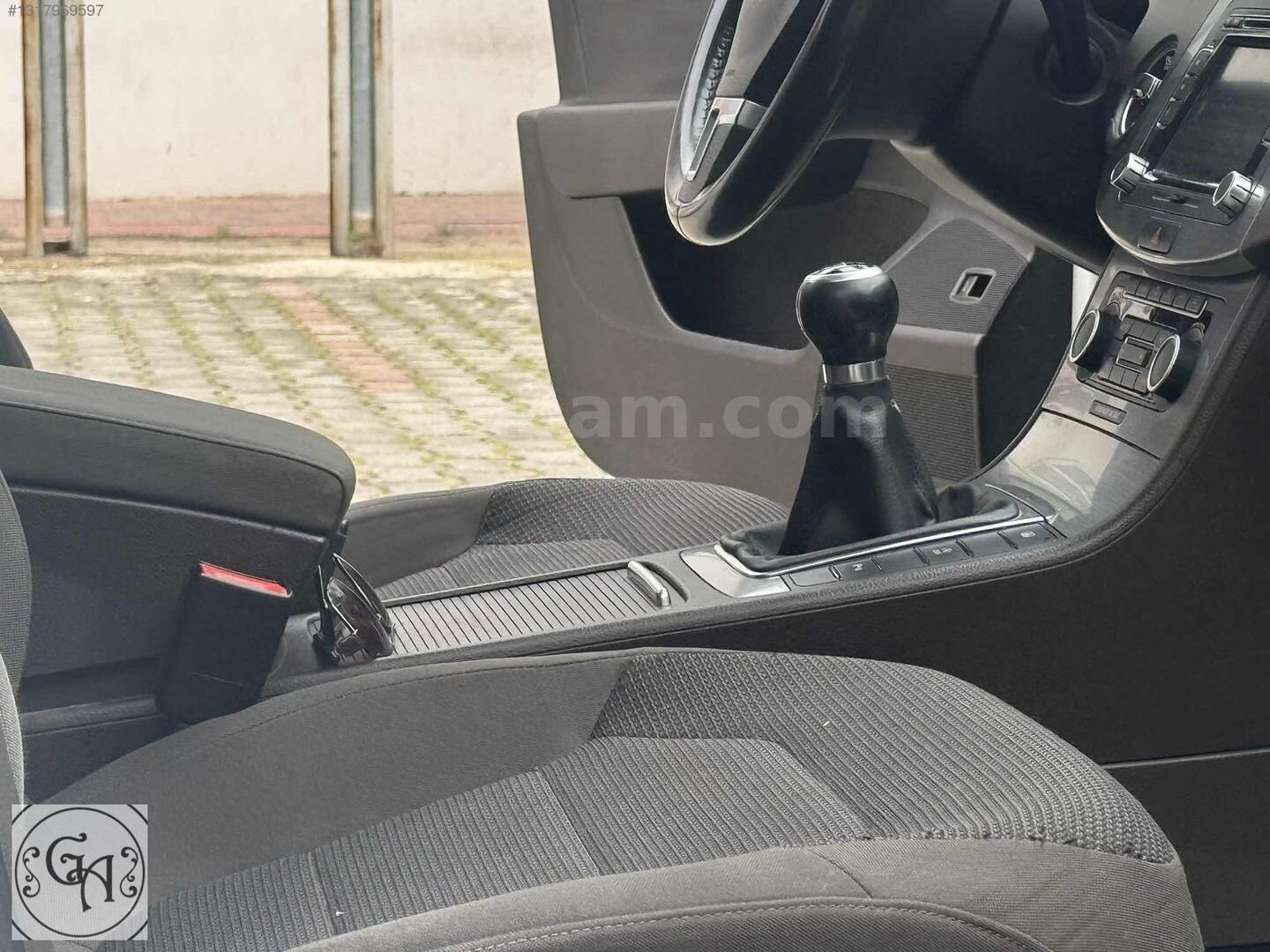 Galeriden Volkswagen Passat 1.6 TDi BlueMotion Comfortline 2011 Model Osmaniye 210.000 km Beyaz 5