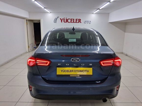 YÜCELER OTO'DAN 2025 MODEL FORD FOCUS 1.5 TİTANİUM STİL HATASIZ
